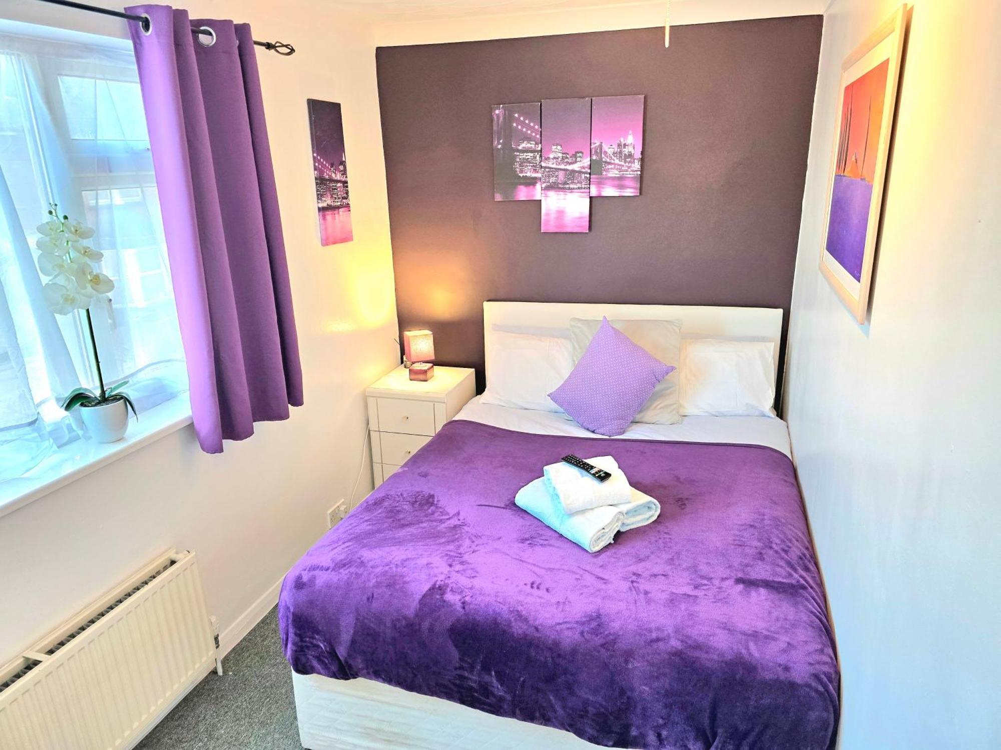 Gillings Villa -Perfect For Long & Short Stays Gillingham  Kültér fotó